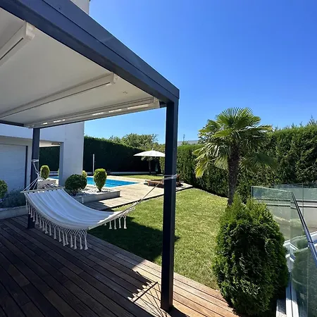 Апартаменты Family-friendly With Swimming Pool Vantacici, Krk - 25094 Малинска